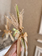 Carregar imagem no visualizador da galeria, Vela Castiçal decorada