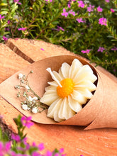 Carregar imagem no visualizador da galeria, Buquê Vela - Margarida  (Compra via Whatsapp)