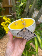 Carregar imagem no visualizador da galeria, Vela Encanto Amarelo (Ref 118)