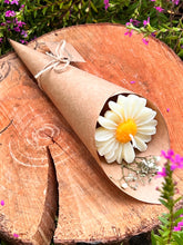 Carregar imagem no visualizador da galeria, Buquê Vela - Margarida  (Compra via Whatsapp)
